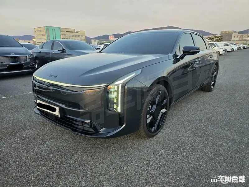 全新起亚K8：超大前卫车身V6+8AT震撼实车